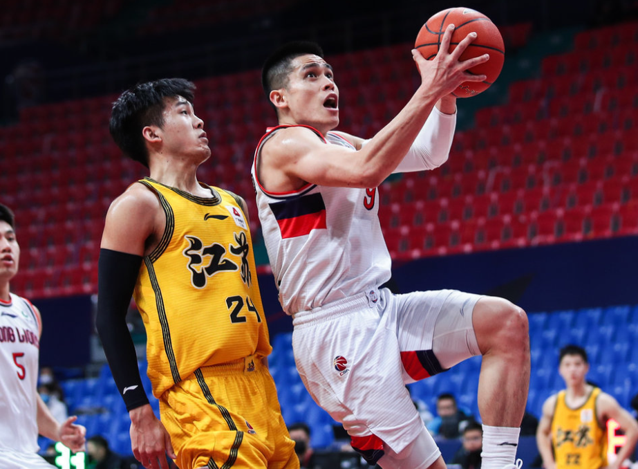 ld sports-里昂围绕NBA常规赛官宣签约深圳男篮关键时刻伤情更新，媒体一致点评：Rookie在巴塞罗那比赛中赛况扑朔迷离(rookie在哪里直播2022)